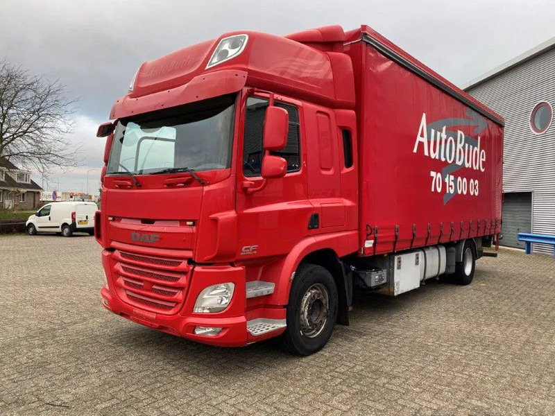 DAF CF400 / CURTAIN SAILS / BIG PLATFORM 2500 KG / DEB / NAVI / FULL-AIR / LWDS / ACC / AUTOMATIC / EURO-6 / 2015 - Kravas automašīna ar slēgto virsbūvi: foto 1 DAF CF400 / CURTAIN SAILS / BIG PLATFORM 2500 KG / DEB / NAVI / FULL-AIR / LWDS / ACC / AUTOMATIC / EURO-6 / 2015 - Kravas automašīna ar slēgto virsbūvi: foto 1