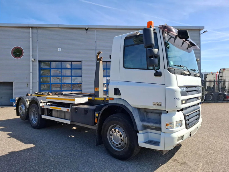 DAF CF85-430 / INTARDER / AJK HOOK SYSTEM / ONLY:431235 KM / LIFT+LENKACHSE / AIRCO / AUTOMATIC / EURO-3 / 2006 - Pacēlājs ar āķi: foto 4 DAF CF85-430 / INTARDER / AJK HOOK SYSTEM / ONLY:431235 KM / LIFT+LENKACHSE / AIRCO / AUTOMATIC / EURO-3 / 2006 - Pacēlājs ar āķi: foto 4