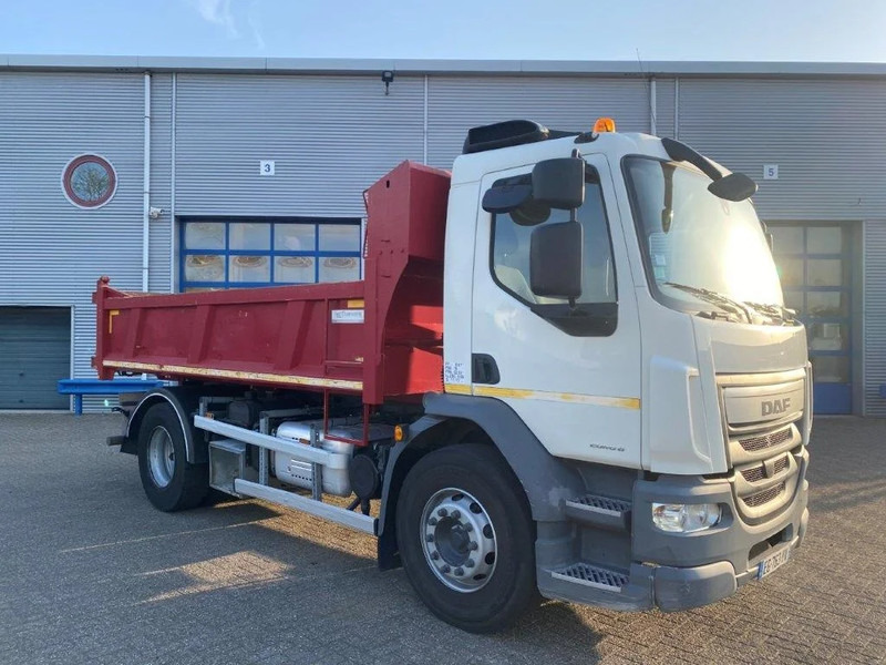 DAF LF310 / MAREL TIPPER / TUV:09-08-2024 / ONLY:145335 KM / MANUAL / EURO-6 / 2016 - Kravas automašīna pašizgāzējs: foto 4 DAF LF310 / MAREL TIPPER / TUV:09-08-2024 / ONLY:145335 KM / MANUAL / EURO-6 / 2016 - Kravas automašīna pašizgāzējs: foto 4