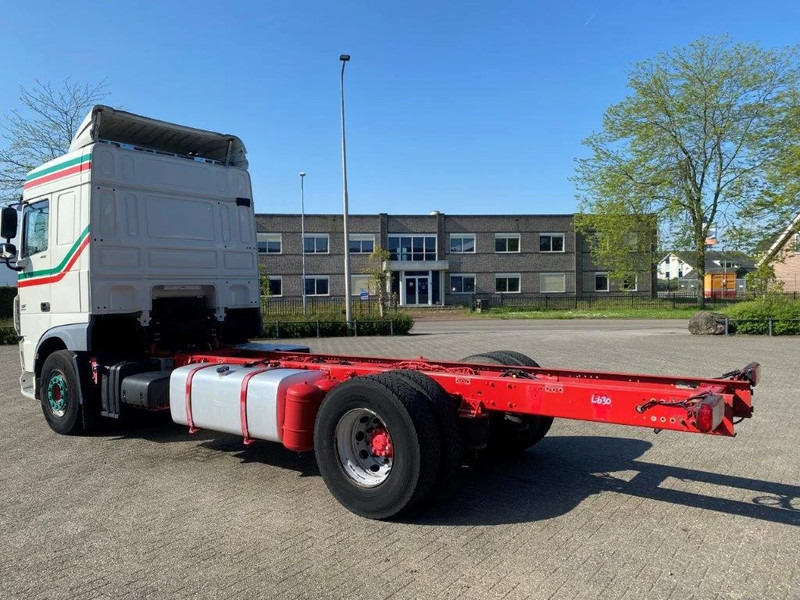 DAF XF106-460 / INTARDER / SPACE CAB / MANUAL / EURO-6 / 2015 - Šasija kravas automašīna: foto 3 DAF XF106-460 / INTARDER / SPACE CAB / MANUAL / EURO-6 / 2015 - Šasija kravas automašīna: foto 3