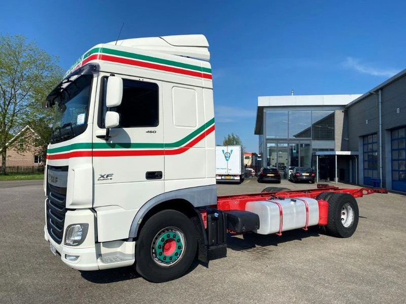 DAF XF106-460 / INTARDER / SPACE CAB / MANUAL / EURO-6 / 2015 - Šasija kravas automašīna: foto 1 DAF XF106-460 / INTARDER / SPACE CAB / MANUAL / EURO-6 / 2015 - Šasija kravas automašīna: foto 1