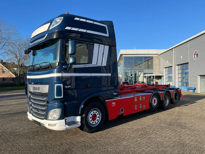 DAF XF106-530 8X2 / AJK HOOKLIFT 25000KG / 9 TON FRONT AXLE / NAVI / ONLY:612482 KM / SSC / AUTOMATIC / EURO-6 / 2019 - Pacēlājs ar āķi: foto 1 DAF XF106-530 8X2 / AJK HOOKLIFT 25000KG / 9 TON FRONT AXLE / NAVI / ONLY:612482 KM / SSC / AUTOMATIC / EURO-6 / 2019 - Pacēlājs ar āķi: foto 1