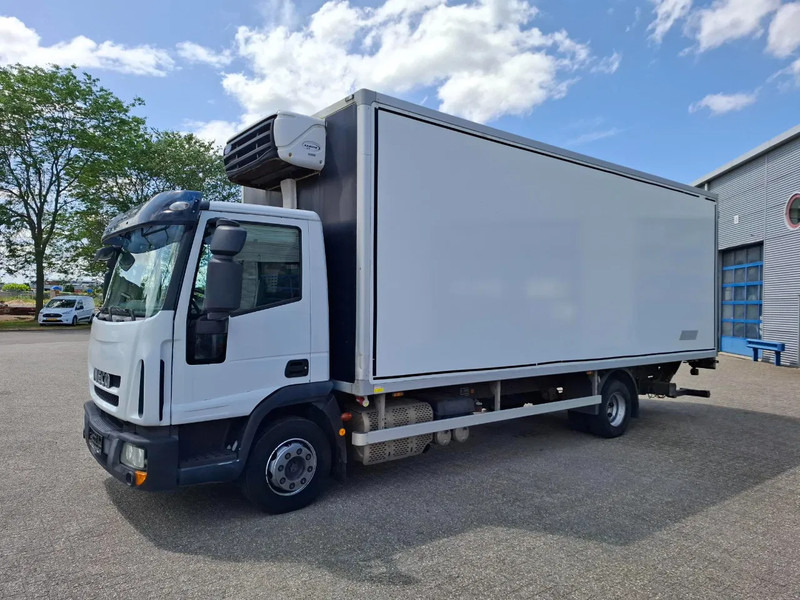 Iveco EuroCargo 120 / COOL TRUCK / CARRIER XARIOS 600 / PLATFORM 2000KG / ONLY:340634 KM / AIRCO / MANUAL / EURO-6 / 2014 - Izometriskais kravas automašīna: foto 1 Iveco EuroCargo 120 / COOL TRUCK / CARRIER XARIOS 600 / PLATFORM 2000KG / ONLY:340634 KM / AIRCO / MANUAL / EURO-6 / 2014 - Izometriskais kravas automašīna: foto 1