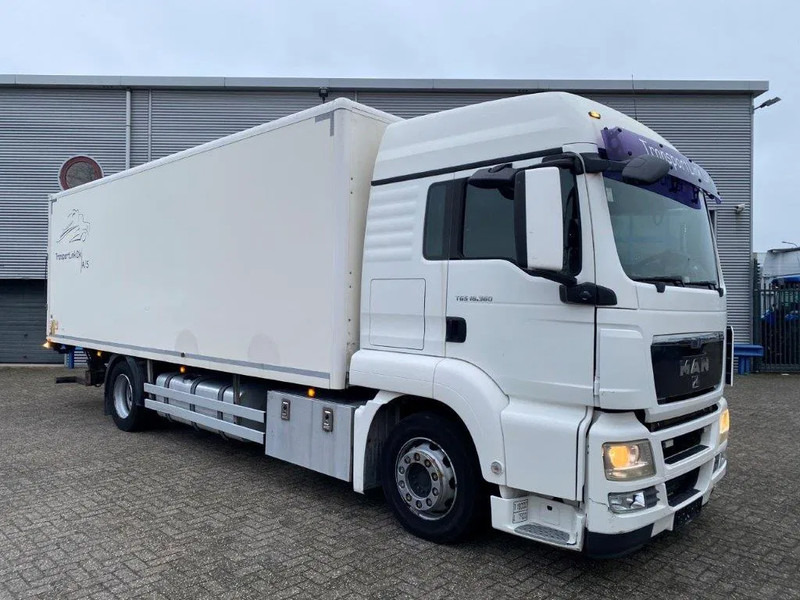 MAN TGS18.360 / HEATED BOX / FULL-AIR / PLATFORM / ONLY:392217 KM / MANUAL / EURO-4 / 2008 - Kravas automašīna ar slēgto virsbūvi: foto 2 MAN TGS18.360 / HEATED BOX / FULL-AIR / PLATFORM / ONLY:392217 KM / MANUAL / EURO-4 / 2008 - Kravas automašīna ar slēgto virsbūvi: foto 2