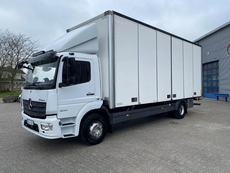 Mercedes-Benz ATEGO 1624 / AUTOMATIC / CLOSED BOX / SIDE DOORS / AIRCO / LWDS / FCW / EURO-6 / 2016 - Kravas automašīna ar slēgto virsbūvi: foto 1 Mercedes-Benz ATEGO 1624 / AUTOMATIC / CLOSED BOX / SIDE DOORS / AIRCO / LWDS / FCW / EURO-6 / 2016 - Kravas automašīna ar slēgto virsbūvi: foto 1