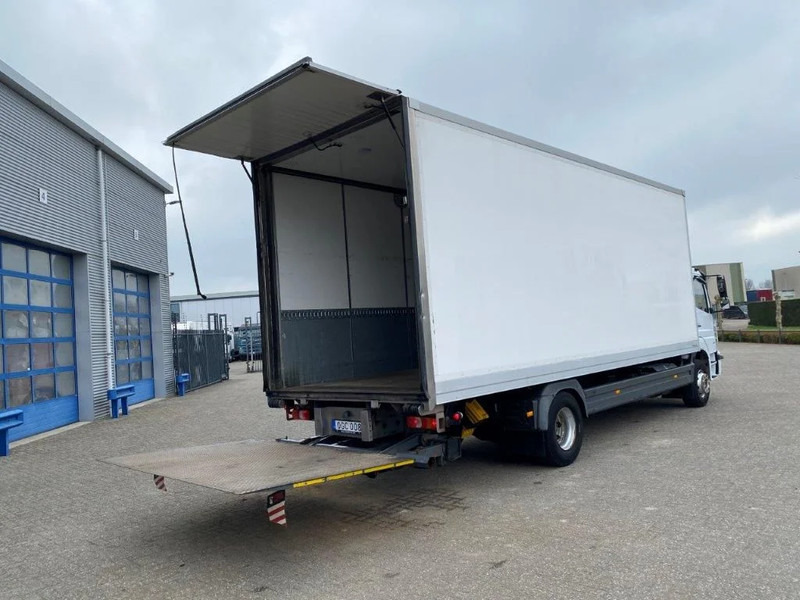 Mercedes-Benz ATEGO 1624 / AUTOMATIC / CLOSED BOX / SIDE DOORS / AIRCO / LWDS / FCW / EURO-6 / 2016 - Kravas automašīna ar slēgto virsbūvi: foto 4 Mercedes-Benz ATEGO 1624 / AUTOMATIC / CLOSED BOX / SIDE DOORS / AIRCO / LWDS / FCW / EURO-6 / 2016 - Kravas automašīna ar slēgto virsbūvi: foto 4
