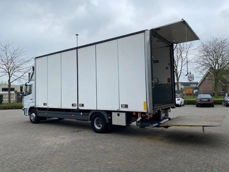 Mercedes-Benz ATEGO 1624 / AUTOMATIC / CLOSED BOX / SIDE DOORS / AIRCO / LWDS / FCW / EURO-6 / 2016 - Kravas automašīna ar slēgto virsbūvi: foto 3 Mercedes-Benz ATEGO 1624 / AUTOMATIC / CLOSED BOX / SIDE DOORS / AIRCO / LWDS / FCW / EURO-6 / 2016 - Kravas automašīna ar slēgto virsbūvi: foto 3