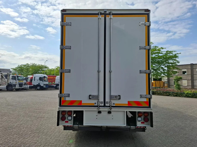 Mercedes-Benz Actros 1843 / GERMAN FLOWER TRUCK / 162021 KM / ISOLATED BOX / COOL & HEATED / NAVI / PLATFORM 1500 KG / TOP CONDITION / FULL-AI - Tirdzniecības kravas automašīna: foto 4 Mercedes-Benz Actros 1843 / GERMAN FLOWER TRUCK / 162021 KM / ISOLATED BOX / COOL & HEATED / NAVI / PLATFORM 1500 KG / TOP CONDITION / FULL-AI - Tirdzniecības kravas automašīna: foto 4