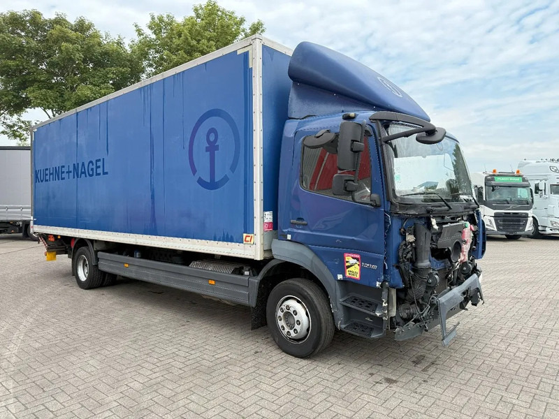 Mercedes-Benz Atego 1218 / ENGINE RUNNING / ONLY:204997 KM / CLOSED BOX / PLATFORM 1500KG / LWDS / AIRCO / AUTOMATIC / EURO-6 / 2017 - Kravas automašīna ar slēgto virsbūvi: foto 2 Mercedes-Benz Atego 1218 / ENGINE RUNNING / ONLY:204997 KM / CLOSED BOX / PLATFORM 1500KG / LWDS / AIRCO / AUTOMATIC / EURO-6 / 2017 - Kravas automašīna ar slēgto virsbūvi: foto 2