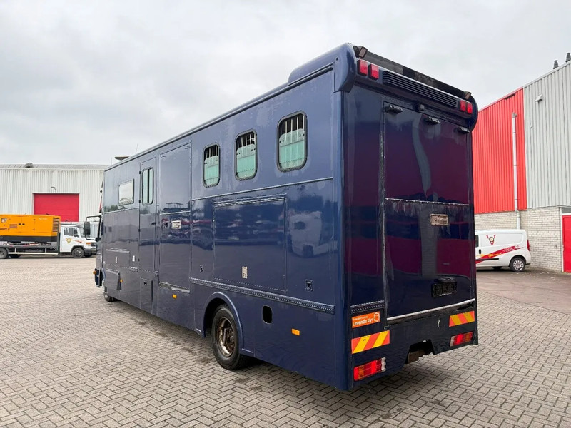 Mercedes-Benz Atego 1223 / ENGINE RUNNING / ONLY:159450 KM / HORSETRUCK / HEATED BOX / GEN2-TACHO= WATERTANK / LIVING ROOM / EURO-2 / MANUAL / - Zirgu kravas automašīna: foto 3 Mercedes-Benz Atego 1223 / ENGINE RUNNING / ONLY:159450 KM / HORSETRUCK / HEATED BOX / GEN2-TACHO= WATERTANK / LIVING ROOM / EURO-2 / MANUAL / - Zirgu kravas automašīna: foto 3