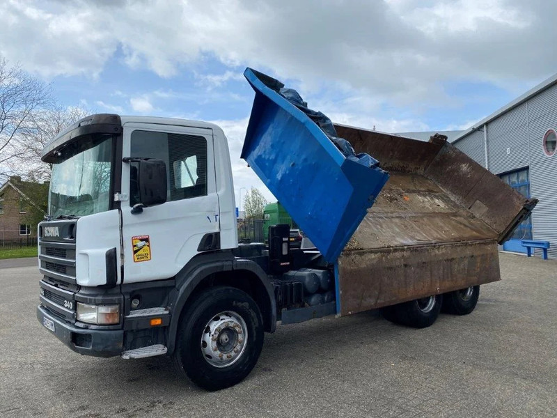 Scania 114-340 / 6X4 / 2 SIDE TIPPER / BIG AXLE / FULL-STEEL / DRUM BRAKES / MANUAL / 1999 - Kravas automašīna pašizgāzējs: foto 3 Scania 114-340 / 6X4 / 2 SIDE TIPPER / BIG AXLE / FULL-STEEL / DRUM BRAKES / MANUAL / 1999 - Kravas automašīna pašizgāzējs: foto 3