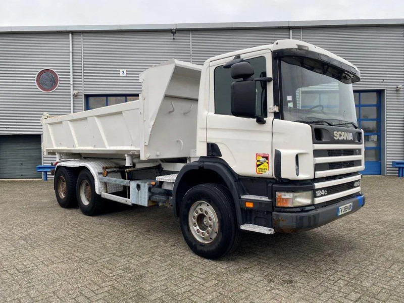Scania 124-400 / 6X4 / RETARDER / BIG AXLE / FULL STEEL / 2SIDE TIPPER / OLD TACHO / AIRCO / MANUAL / EURO-2 / 2000 - Kravas automašīna pašizgāzējs: foto 5 Scania 124-400 / 6X4 / RETARDER / BIG AXLE / FULL STEEL / 2SIDE TIPPER / OLD TACHO / AIRCO / MANUAL / EURO-2 / 2000 - Kravas automašīna pašizgāzējs: foto 5