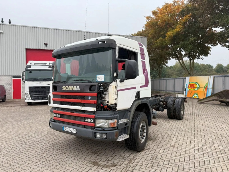 Scania 124-420 / ENGINE RUNNING / RETARDER / BIG AXLE / FULL-STEEL / ONLY: 540918 KM / OLD TACHO / AIRCO / MANUAL / EURO-3 / 2002 - Šasija kravas automašīna: foto 1 Scania 124-420 / ENGINE RUNNING / RETARDER / BIG AXLE / FULL-STEEL / ONLY: 540918 KM / OLD TACHO / AIRCO / MANUAL / EURO-3 / 2002 - Šasija kravas automašīna: foto 1