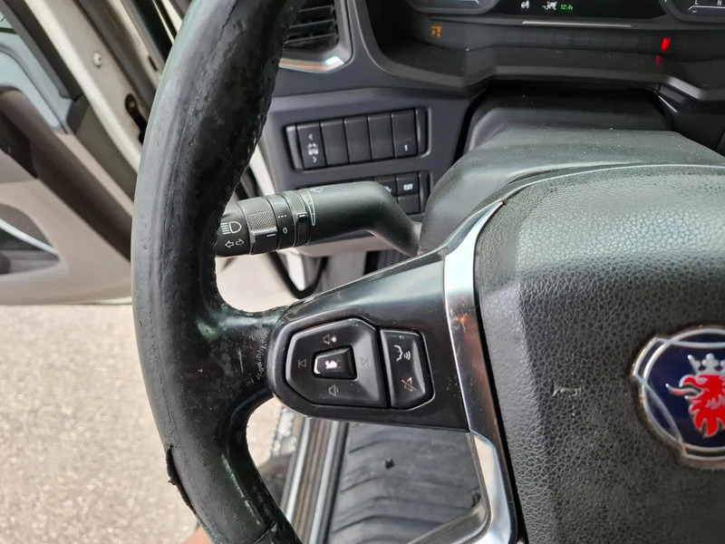 Pacēlājs ar āķi Scania NGS R500 / RETARDER / AJK HOOK 22 TON / LIFT+LENKACHSE / TUV:17-06-2026 / NAVI / LWDS / ALCOA / LEATHER / AUTOMATIC / EURO-6 / 2: foto 20