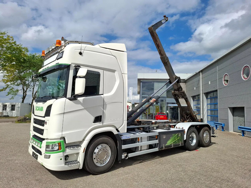 Scania NGS R500 / RETARDER / AJK HOOK 22 TON / LIFT+LENKACHSE / TUV:17-06-2026 / NAVI / LWDS / ALCOA / LEATHER / AUTOMATIC / EURO-6 / 2 - Pacēlājs ar āķi: foto 1 Scania NGS R500 / RETARDER / AJK HOOK 22 TON / LIFT+LENKACHSE / TUV:17-06-2026 / NAVI / LWDS / ALCOA / LEATHER / AUTOMATIC / EURO-6 / 2 - Pacēlājs ar āķi: foto 1