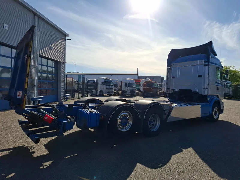 Scania R580 V8 / RETARDER / LIFT+LENKACHSE / FULL-AIR / PLATFORM 2000 KG / LEATHER / AIRCO / AUTOMATIC / EURO-6 / 2015 - Šasija kravas automašīna: foto 5 Scania R580 V8 / RETARDER / LIFT+LENKACHSE / FULL-AIR / PLATFORM 2000 KG / LEATHER / AIRCO / AUTOMATIC / EURO-6 / 2015 - Šasija kravas automašīna: foto 5