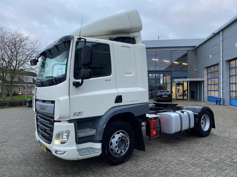 DAF CF370 / NICE CLEAN NL TRUCK / TYRES 80% / AUTOMATIC / EURO-6 / 2015 - Vilcējs: foto 1 DAF CF370 / NICE CLEAN NL TRUCK / TYRES 80% / AUTOMATIC / EURO-6 / 2015 - Vilcējs: foto 1