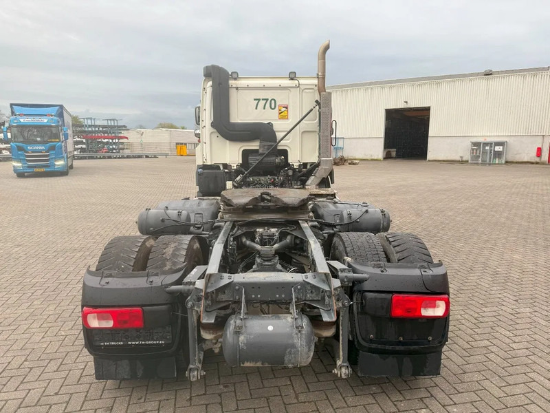 DAF CF480 / 6X4 / ENGINE RUNNING / INTARDER / HYDRAULICS / ONLY:87912 KM / FULL-AIR / DEB / ALCOA / LWDS / FRIDGE / AUTOMATIC / EURO - Vilcējs: foto 4 DAF CF480 / 6X4 / ENGINE RUNNING / INTARDER / HYDRAULICS / ONLY:87912 KM / FULL-AIR / DEB / ALCOA / LWDS / FRIDGE / AUTOMATIC / EURO - Vilcējs: foto 4