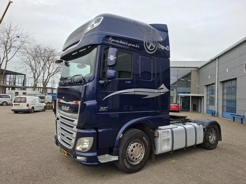 DAF XF106-440 / NL TRUCK / TUV:19-03-2026 / SMART TACHO / ACC / LWDS / FRIDGE / FULL SPOILER / AUTOMATIC / EURO-6 / 2016 - Vilcējs: foto 1 DAF XF106-440 / NL TRUCK / TUV:19-03-2026 / SMART TACHO / ACC / LWDS / FRIDGE / FULL SPOILER / AUTOMATIC / EURO-6 / 2016 - Vilcējs: foto 1