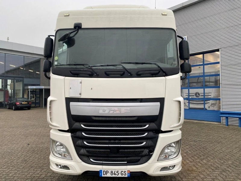 Vilcējs DAF XF106-460 / AUTOMATIC / DEB / PARKCOOL / AIRCO / EURO-6 / 2015: foto 6