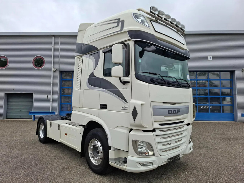 DAF XF106-460 / DEB / TUV:20-01-2026 / 753438 KM / FRIDGE / ACC / LWDS / GEN2 V2 TACHO / ALCOA / AUTOMATIC / EURO-6 / 2017 - Vilcējs: foto 2 DAF XF106-460 / DEB / TUV:20-01-2026 / 753438 KM / FRIDGE / ACC / LWDS / GEN2 V2 TACHO / ALCOA / AUTOMATIC / EURO-6 / 2017 - Vilcējs: foto 2