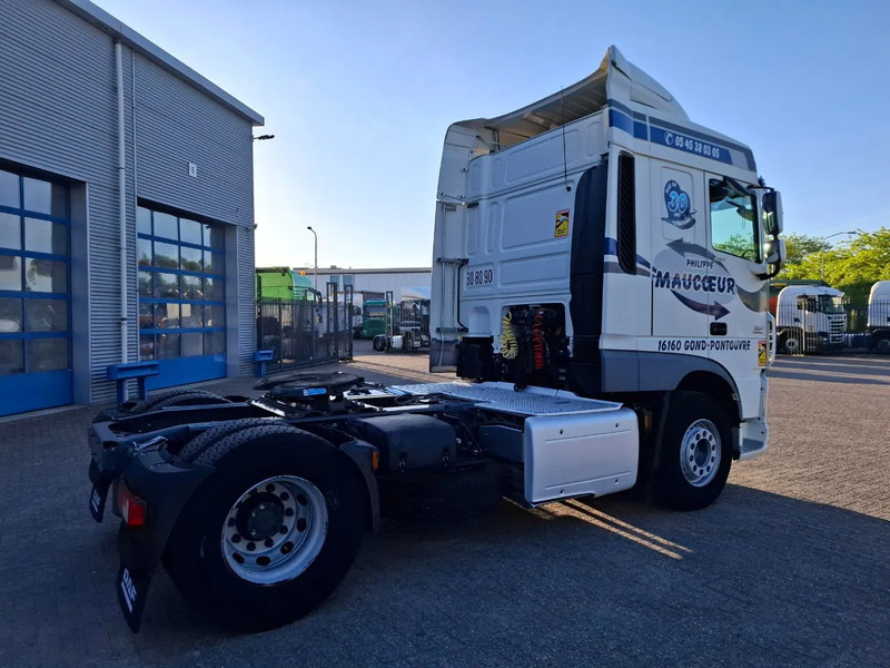 DAF XF106-460 / INTARDER / DEB / MANUAL / AIRCO / CLEAN TRUCK / EURO-6 / 2014 - Vilcējs: foto 5 DAF XF106-460 / INTARDER / DEB / MANUAL / AIRCO / CLEAN TRUCK / EURO-6 / 2014 - Vilcējs: foto 5