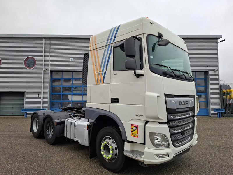 DAF XF106-480 / 6X4 / INTARDER / HYDRAULICS / ONLY:455958 KM / TECHNICAL 70 TON / SMART TACHO / INLINER / LWDS / AUTOMATIC / EURO-6 - Vilcējs: foto 2 DAF XF106-480 / 6X4 / INTARDER / HYDRAULICS / ONLY:455958 KM / TECHNICAL 70 TON / SMART TACHO / INLINER / LWDS / AUTOMATIC / EURO-6 - Vilcējs: foto 2