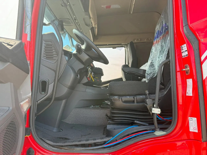 Vilcējs DAF XF450 FT / ENGINE RUNNING / ONLY:132521 KM / HYDRAULICS / DIGITAL DASH / DEB / HIGH CAB / AUTOMATIC / EURO-6 / 2024: foto 16 Vilcējs DAF XF450 FT / ENGINE RUNNING / ONLY:132521 KM / HYDRAULICS / DIGITAL DASH / DEB / HIGH CAB / AUTOMATIC / EURO-6 / 2024: foto 16