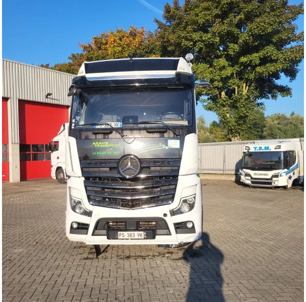 Mercedes-Benz ACTROS 1863 / ENGINE RUNNING / RETARDER / PARK-COOL /HYDRAULICS / ONLY: 268593KM / GIGA-SPACE / MIRRORCAM / AUTOMATIC / EURO-6 / - Vilcējs: foto 3 Mercedes-Benz ACTROS 1863 / ENGINE RUNNING / RETARDER / PARK-COOL /HYDRAULICS / ONLY: 268593KM / GIGA-SPACE / MIRRORCAM / AUTOMATIC / EURO-6 / - Vilcējs: foto 3