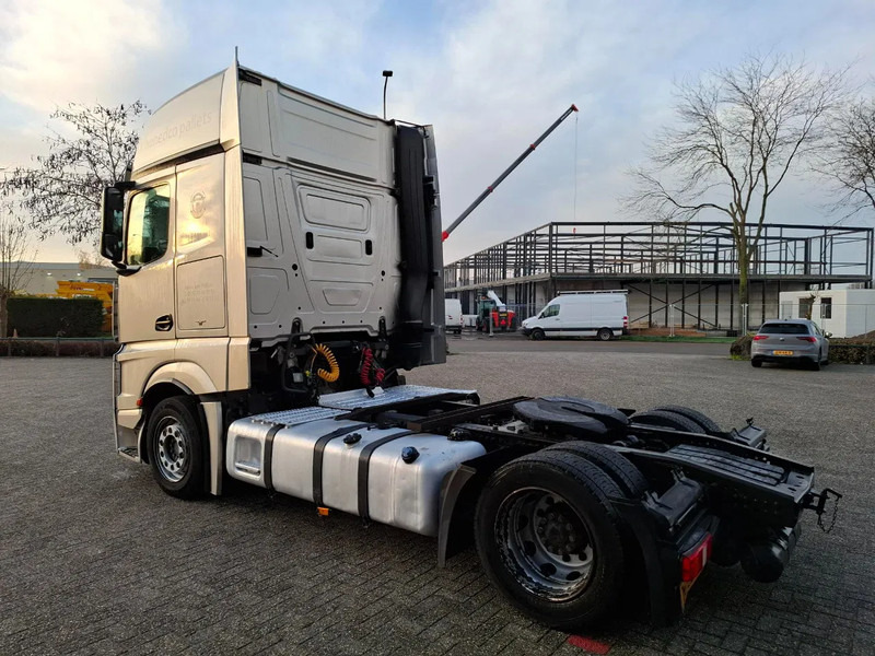 Mercedes-Benz Actros 1842 / NL TRUCK / MEGA / TUV:12-02-2026 / GIGASPACE / ONLY:526303 KM / SMART TACHO / AUTOMATIC / EURO-6 / 2012 - Vilcējs: foto 3 Mercedes-Benz Actros 1842 / NL TRUCK / MEGA / TUV:12-02-2026 / GIGASPACE / ONLY:526303 KM / SMART TACHO / AUTOMATIC / EURO-6 / 2012 - Vilcējs: foto 3