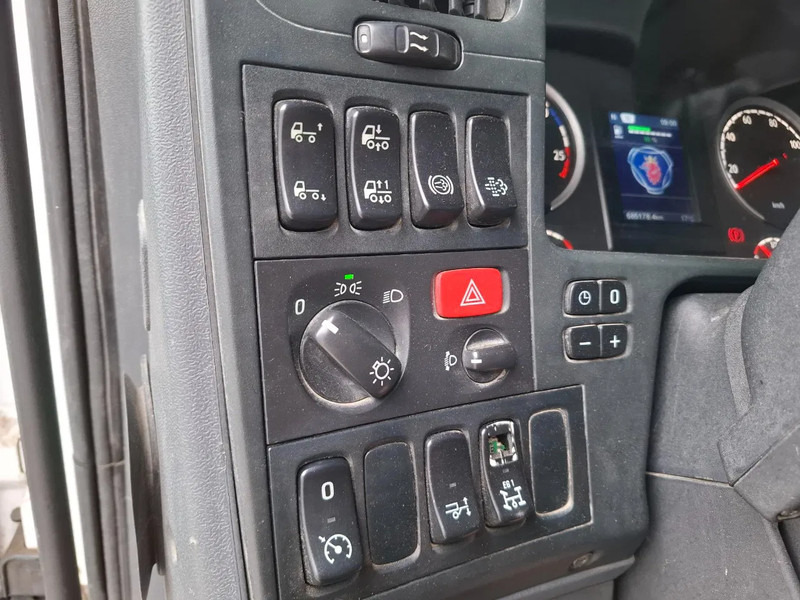 Vilcējs Scania G450 / RETARDER / HYDRAULICS / TUV:29-11-2025 / ONLY: 685178 KM / FRIDGE / ALCOA / EURO-6 / 2014: foto 17