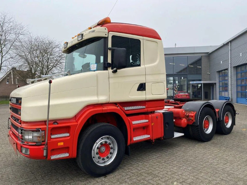 Scania T144-460 / HYDRAULICS / RETARDER / BIG AXLE / FULL STEEL / BELGIUM TRUCK / VERY NICE STATE / ONLY 449974-KM / 6X4 / EURO2 / 2001 - Vilcējs: foto 1 Scania T144-460 / HYDRAULICS / RETARDER / BIG AXLE / FULL STEEL / BELGIUM TRUCK / VERY NICE STATE / ONLY 449974-KM / 6X4 / EURO2 / 2001 - Vilcējs: foto 1