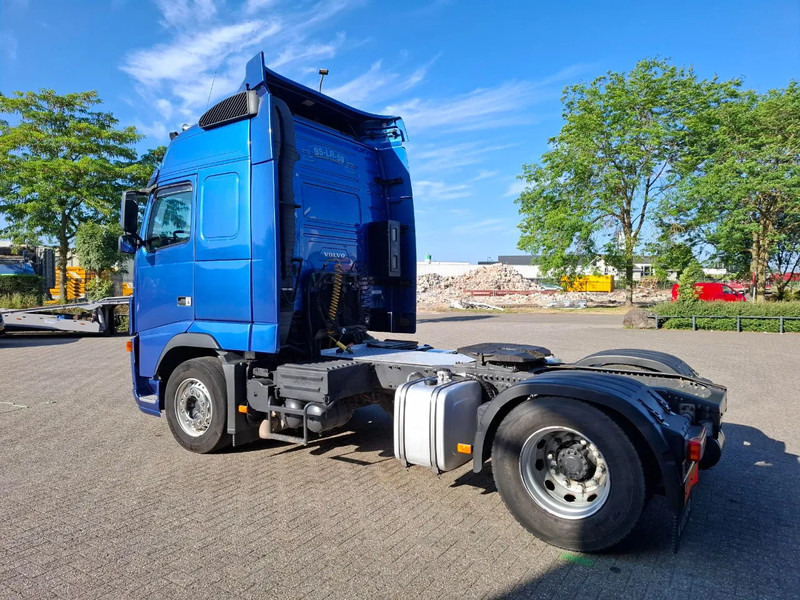 Volvo FH13-400 / HYDRAULICS / NL TRUCK / TUV:14-09-2025 / GLOBETROTTER / FRIGDE / AIRCO / AUTOMATIC / EURO-5 / 2006 - Vilcējs: foto 3 Volvo FH13-400 / HYDRAULICS / NL TRUCK / TUV:14-09-2025 / GLOBETROTTER / FRIGDE / AIRCO / AUTOMATIC / EURO-5 / 2006 - Vilcējs: foto 3