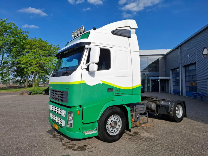 Volvo FH13-440 / NL TRUCK / AIRCO / WEBASTO PARKHEAT / AUTOMATIC / EURO-5 / 2007 - Vilcējs: foto 1 Volvo FH13-440 / NL TRUCK / AIRCO / WEBASTO PARKHEAT / AUTOMATIC / EURO-5 / 2007 - Vilcējs: foto 1