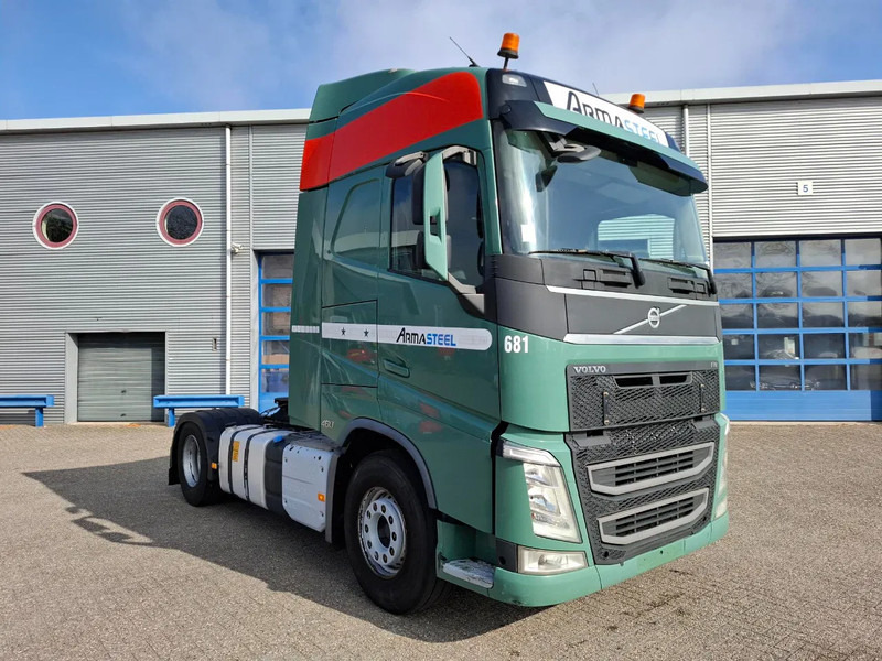 Volvo FH4-460 / VEB+ / DOUBLE TANK / FRIDGE / AIRCO / AUTOMATIC / EURO-6 / 2014 - Vilcējs: foto 2 Volvo FH4-460 / VEB+ / DOUBLE TANK / FRIDGE / AIRCO / AUTOMATIC / EURO-6 / 2014 - Vilcējs: foto 2