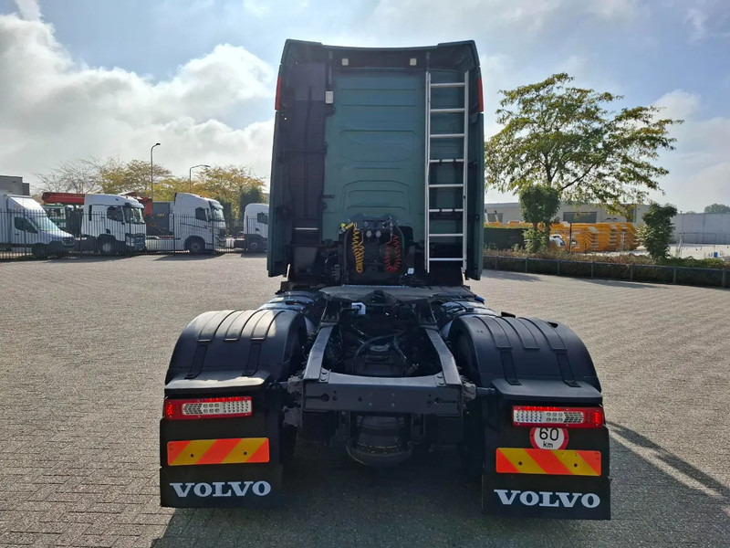 Volvo FH4-460 / VEB+ / DOUBLE TANK / FRIDGE / AIRCO / AUTOMATIC / EURO-6 / 2014 - Vilcējs: foto 4 Volvo FH4-460 / VEB+ / DOUBLE TANK / FRIDGE / AIRCO / AUTOMATIC / EURO-6 / 2014 - Vilcējs: foto 4