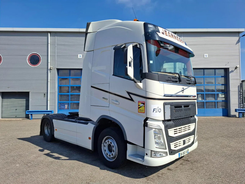Volvo FH4-460 / VEB+ / DOUBLE TANK / FRIDGE / AUTOMATIC / EURO-6 / 2018 - Vilcējs: foto 2 Volvo FH4-460 / VEB+ / DOUBLE TANK / FRIDGE / AUTOMATIC / EURO-6 / 2018 - Vilcējs: foto 2