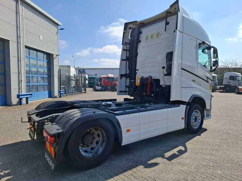 Volvo FH4-460 / VEB+ / DOUBLE TANK / FRIDGE / AUTOMATIC / EURO-6 / 2018 - Vilcējs: foto 5 Volvo FH4-460 / VEB+ / DOUBLE TANK / FRIDGE / AUTOMATIC / EURO-6 / 2018 - Vilcējs: foto 5