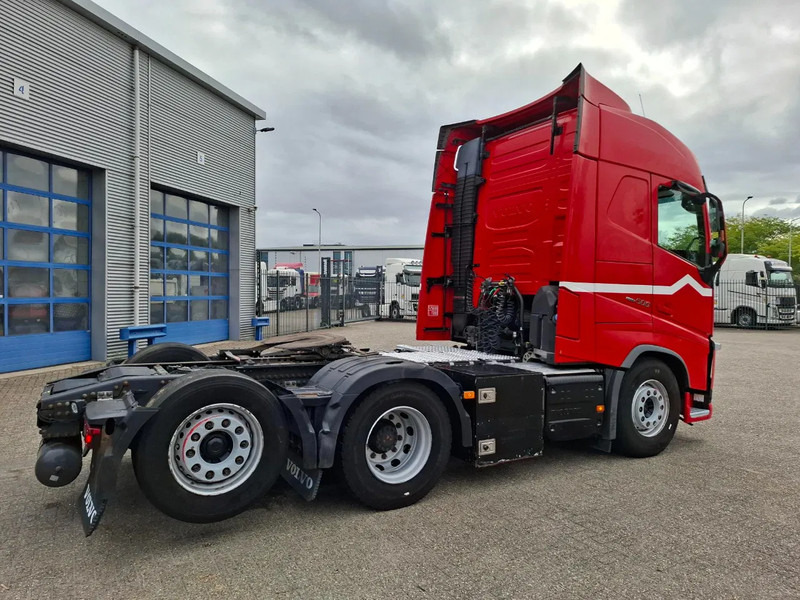 Volvo FH4-500 / VEB+ / ACC / LWDS / FULL-AIR / LIFT AXLE / 705064 KM / FRIDGE / AUTOMATIC / EURO-6 / 2018 - Vilcējs: foto 5 Volvo FH4-500 / VEB+ / ACC / LWDS / FULL-AIR / LIFT AXLE / 705064 KM / FRIDGE / AUTOMATIC / EURO-6 / 2018 - Vilcējs: foto 5