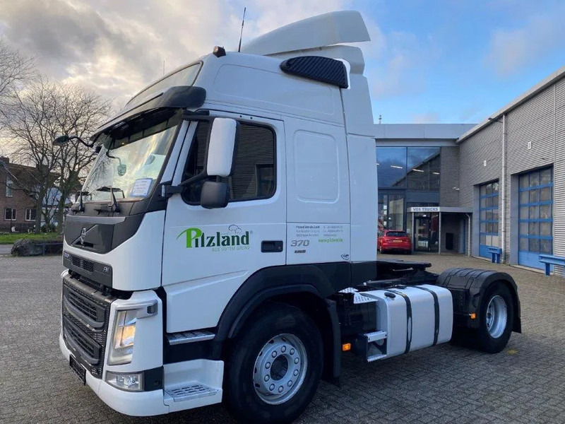 Volvo FM11-370 / GERMAN TRUCK / KB CHASSIS / VEB / ACC / LWDS / DOUBLE TANK / ONLY:763562 KM / AIRCO / AUTOMATIC / EURO-6 / 2018 - Vilcējs: foto 1 Volvo FM11-370 / GERMAN TRUCK / KB CHASSIS / VEB / ACC / LWDS / DOUBLE TANK / ONLY:763562 KM / AIRCO / AUTOMATIC / EURO-6 / 2018 - Vilcējs: foto 1
