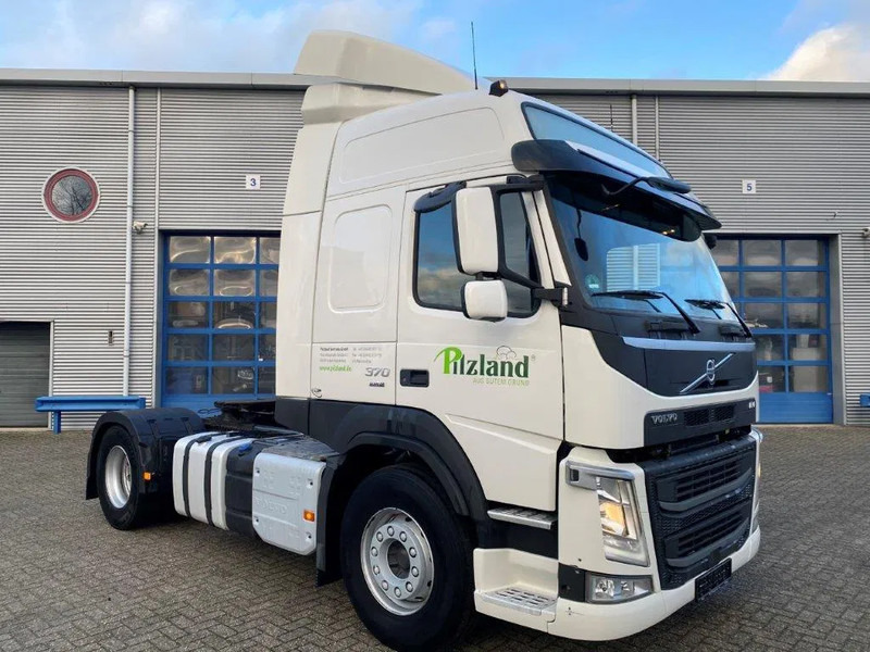 Volvo FM11-370 / GERMAN TRUCK / KB CHASSIS / VEB / ACC / LWDS / DOUBLE TANK / ONLY:763562 KM / AIRCO / AUTOMATIC / EURO-6 / 2018 - Vilcējs: foto 2 Volvo FM11-370 / GERMAN TRUCK / KB CHASSIS / VEB / ACC / LWDS / DOUBLE TANK / ONLY:763562 KM / AIRCO / AUTOMATIC / EURO-6 / 2018 - Vilcējs: foto 2