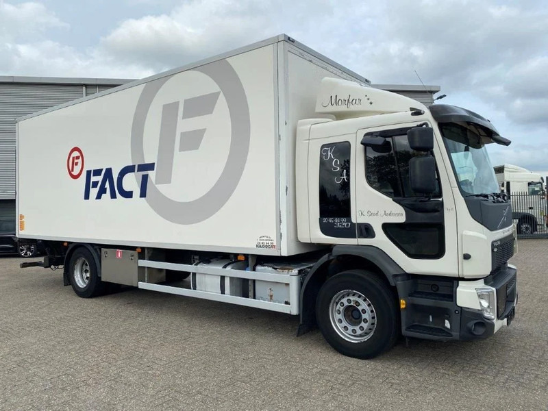 Volvo FE320 ONLY-463904-KM / CLOSED BOX / LOAD LIFT / AUTOMATIC / SIDE DOORS / EURO-6 / 2014 - Kravas automašīna ar slēgto virsbūvi: foto 2 Volvo FE320 ONLY-463904-KM / CLOSED BOX / LOAD LIFT / AUTOMATIC / SIDE DOORS / EURO-6 / 2014 - Kravas automašīna ar slēgto virsbūvi: foto 2