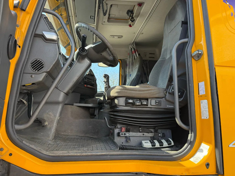Kravas auto ar manipulatoru Volvo FH12-420 / CRANE AMCO VEBA V8204S / REMOTE / XENON / AIRCO / ANALOGE TACHO / MANUAL / EURO-3 / 2003: foto 14