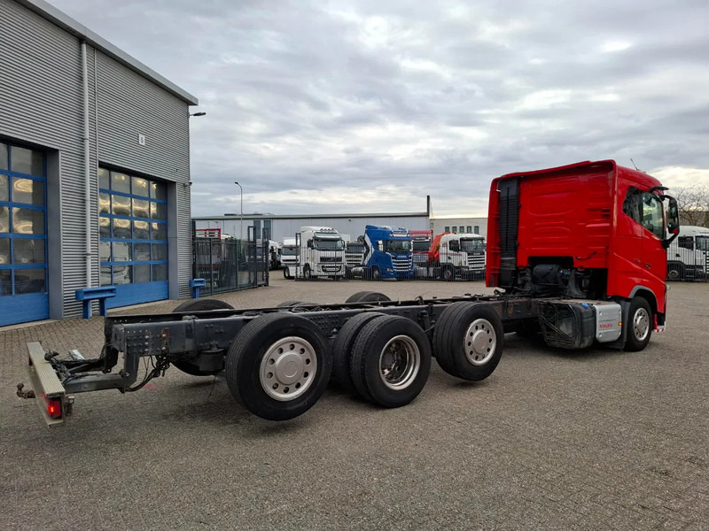 Volvo FH16-750 / VEB+ / ONLY:349761 KM / 9TON FRONT AXLE / INLINER / TECHNICAL 60TON / FULL-AIR / AUTOMATIC / EURO-6 / 2016 - Šasija kravas automašīna: foto 5 Volvo FH16-750 / VEB+ / ONLY:349761 KM / 9TON FRONT AXLE / INLINER / TECHNICAL 60TON / FULL-AIR / AUTOMATIC / EURO-6 / 2016 - Šasija kravas automašīna: foto 5