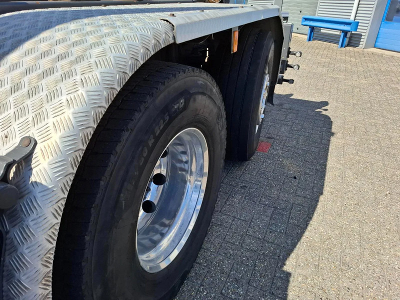 Pacēlājs ar āķi Volvo FH4-500 / VEB+ / HOOK 22 TON / LIFT+LENKACHSE / TUV:02-02-2026 / FULL-AIR / LWDS / NAVI / ALCOA / AUTOMATIC / EURO-6 / 2017: foto 16 Pacēlājs ar āķi Volvo FH4-500 / VEB+ / HOOK 22 TON / LIFT+LENKACHSE / TUV:02-02-2026 / FULL-AIR / LWDS / NAVI / ALCOA / AUTOMATIC / EURO-6 / 2017: foto 16