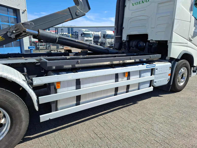 Pacēlājs ar āķi Volvo FH4-500 / VEB+ / HOOK 22 TON / LIFT+LENKACHSE / TUV:02-02-2026 / FULL-AIR / LWDS / NAVI / ALCOA / AUTOMATIC / EURO-6 / 2017: foto 14 Pacēlājs ar āķi Volvo FH4-500 / VEB+ / HOOK 22 TON / LIFT+LENKACHSE / TUV:02-02-2026 / FULL-AIR / LWDS / NAVI / ALCOA / AUTOMATIC / EURO-6 / 2017: foto 14