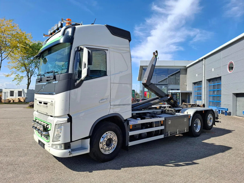 Volvo FH4-500 / VEB+ / HOOK 22 TON / LIFT+LENKACHSE / TUV:02-02-2026 / FULL-AIR / LWDS / NAVI / ALCOA / AUTOMATIC / EURO-6 / 2017 - Pacēlājs ar āķi: foto 2 Volvo FH4-500 / VEB+ / HOOK 22 TON / LIFT+LENKACHSE / TUV:02-02-2026 / FULL-AIR / LWDS / NAVI / ALCOA / AUTOMATIC / EURO-6 / 2017 - Pacēlājs ar āķi: foto 2