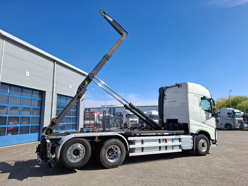 Pacēlājs ar āķi Volvo FH4-500 / VEB+ / HOOK 22 TON / LIFT+LENKACHSE / TUV:02-02-2026 / FULL-AIR / LWDS / NAVI / ALCOA / AUTOMATIC / EURO-6 / 2017: foto 9 Pacēlājs ar āķi Volvo FH4-500 / VEB+ / HOOK 22 TON / LIFT+LENKACHSE / TUV:02-02-2026 / FULL-AIR / LWDS / NAVI / ALCOA / AUTOMATIC / EURO-6 / 2017: foto 9