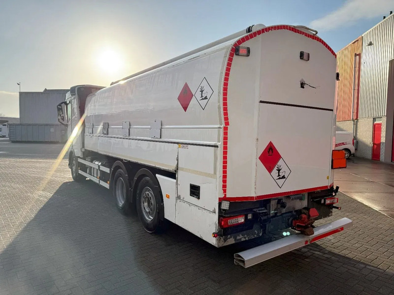 Volvo FH5-500 6X2 / ENGINE RUNNING / LIFT+LENKACHSE / FULL AIR / ADR / EUROTANK / 9-TON FRONT AXLE / EURO-6 / 2022 - Autocisterna: foto 3 Volvo FH5-500 6X2 / ENGINE RUNNING / LIFT+LENKACHSE / FULL AIR / ADR / EUROTANK / 9-TON FRONT AXLE / EURO-6 / 2022 - Autocisterna: foto 3