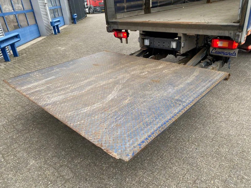 Volvo FM11-330 / LOW KM'S:472120 KM / LWDS / FULL-AIR / NAVI / CURTAIN SAILS / PLATFORM 2500KG / AUTOMATIC / EURO-6 / 2016 līzingu Volvo FM11-330 / LOW KM'S:472120 KM / LWDS / FULL-AIR / NAVI / CURTAIN SAILS / PLATFORM 2500KG / AUTOMATIC / EURO-6 / 2016: foto 10